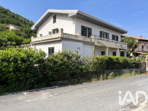 Detached house in Fiumefreddo Bruzio