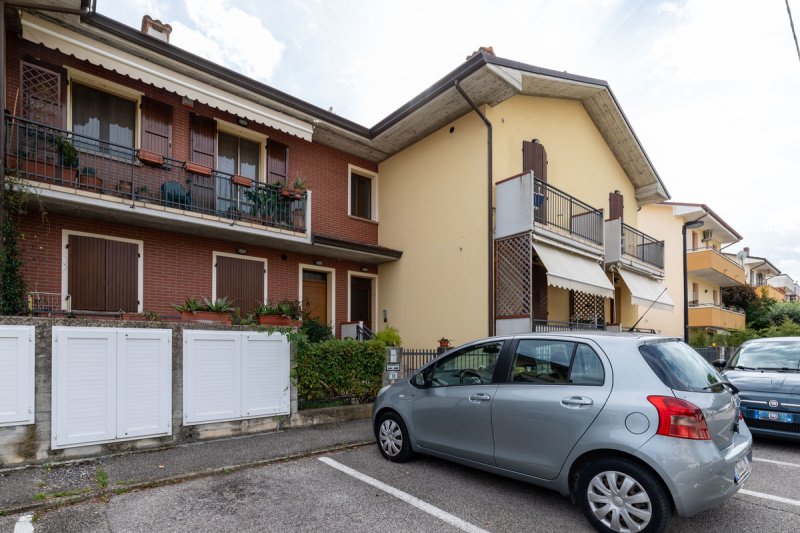 波焦托里亚纳公寓