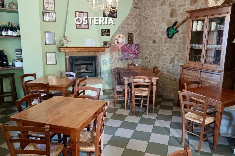 Коммерческая недвижимость в Роккастрада