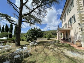 Вилла в Лоро-Чуффенна