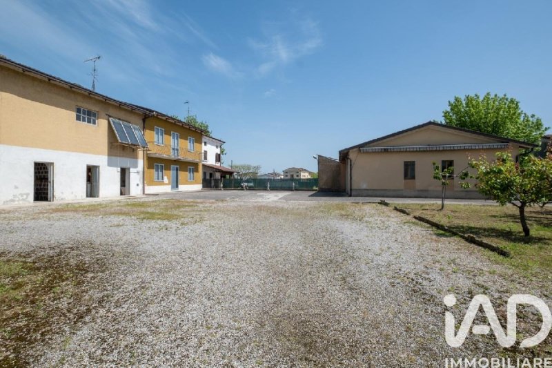 Detached house in Ceresara