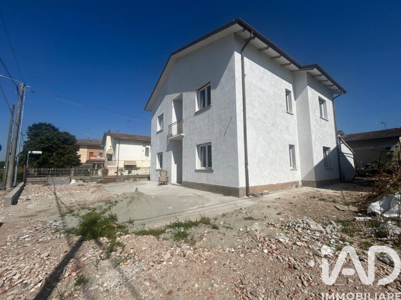 Villa en Castel d'Ario