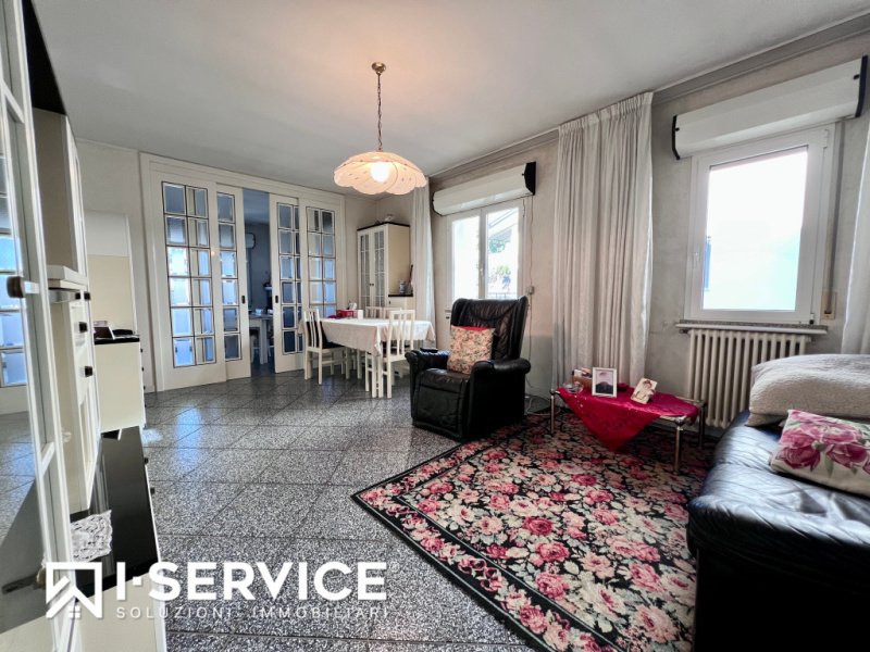 Многоквартирный дом в Червиа