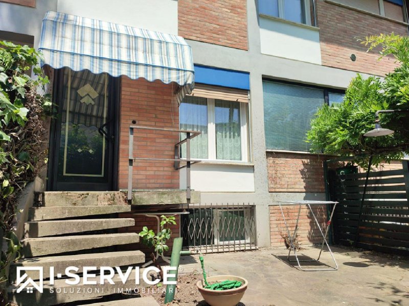 Многоквартирный дом в Червиа