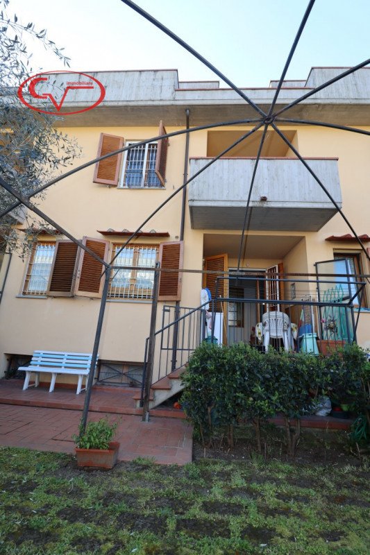Moradia com terraço em Montevarchi