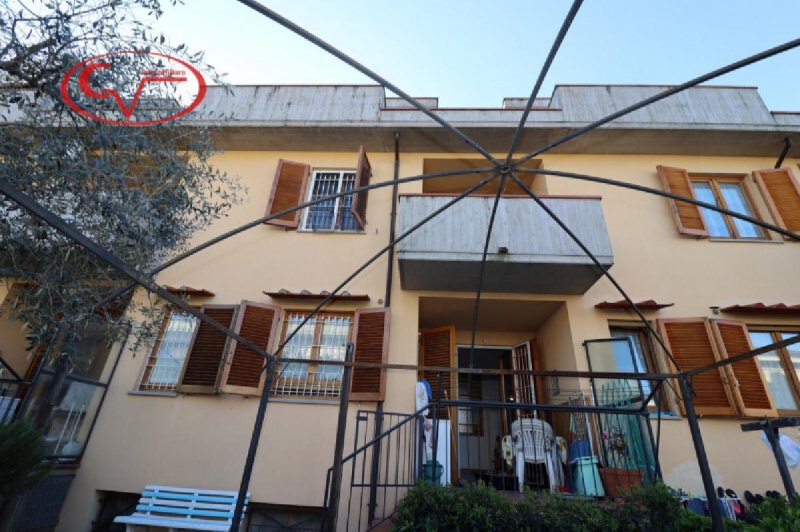Moradia com terraço em Montevarchi