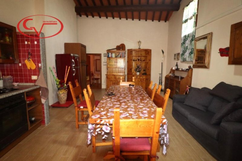 Apartamento en Montevarchi