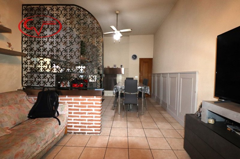 Reihenhaus in Montevarchi