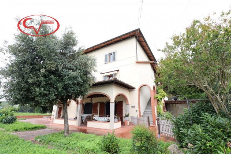 Villa in Montevarchi