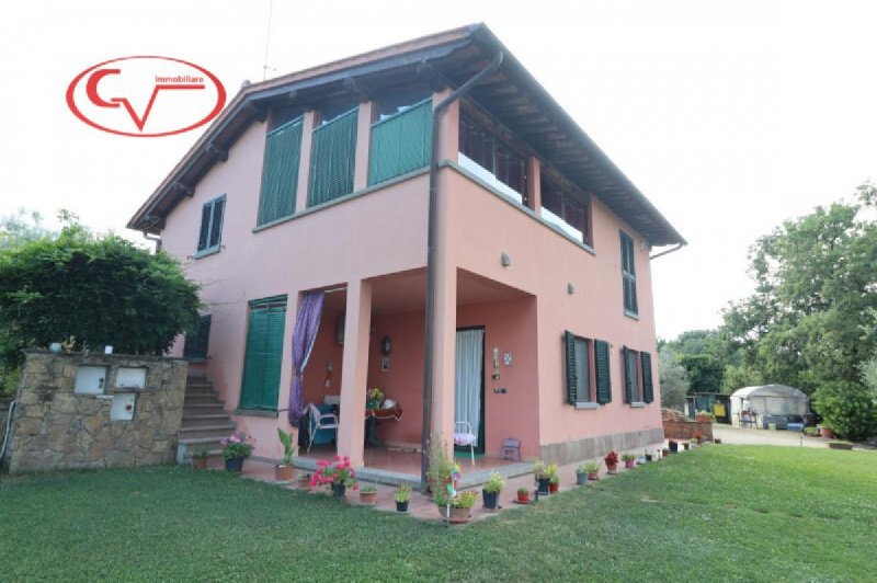 Villa en Montevarchi