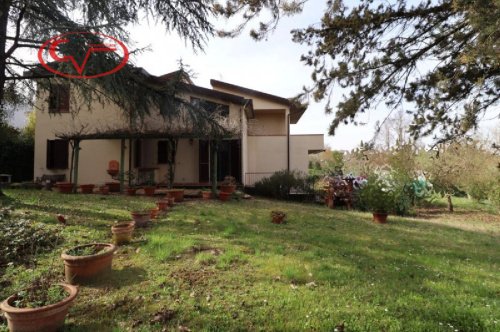 Вилла в Figline e Incisa Valdarno