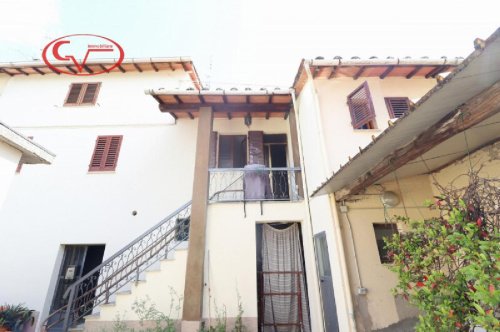 Moradia com terraço em Montevarchi