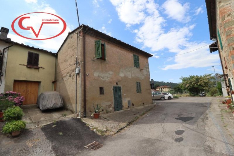 Terraced house in Bucine