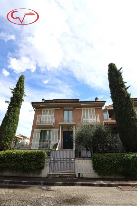 Villa in Montevarchi