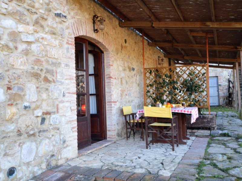 Klein huisje op het platteland in Casole d'Elsa