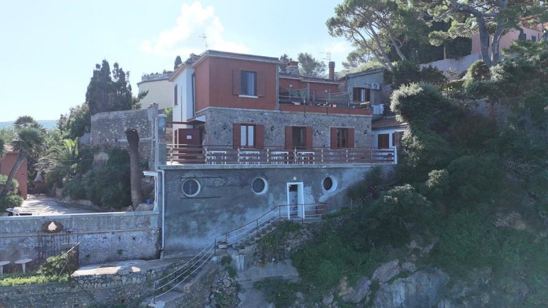 Villa a Porto Santo Stefano