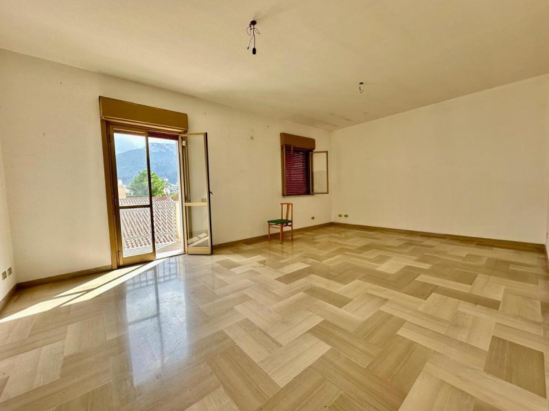 Apartamento em Terrasini