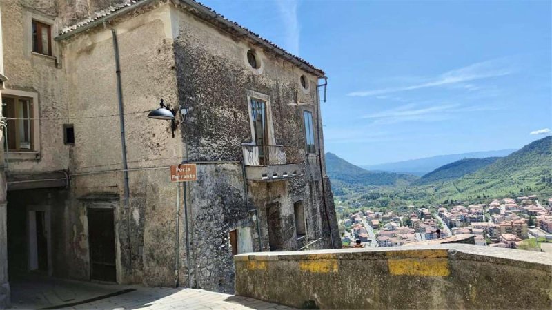 Vrijstaande woning in Morano Calabro