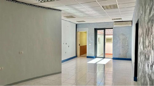 卡斯特罗维拉里商业房产