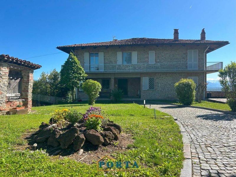 Casa independiente en Farigliano