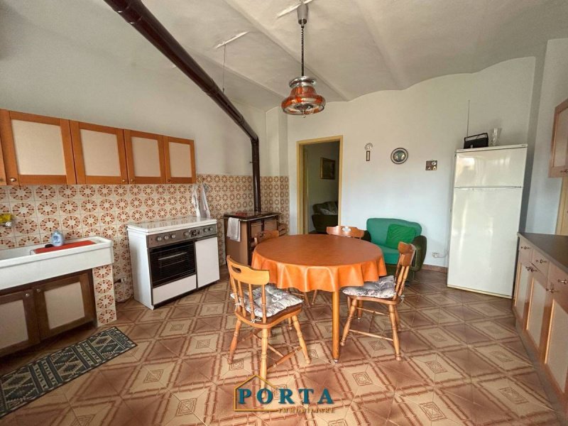 Casa independente em Clavesana