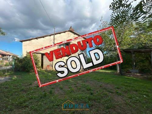 Hus på landet i Carrù