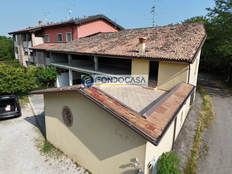Hus på landet i Lonato del Garda