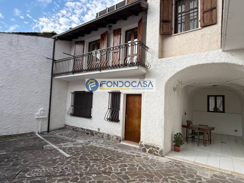 Detached house in Manerba del Garda