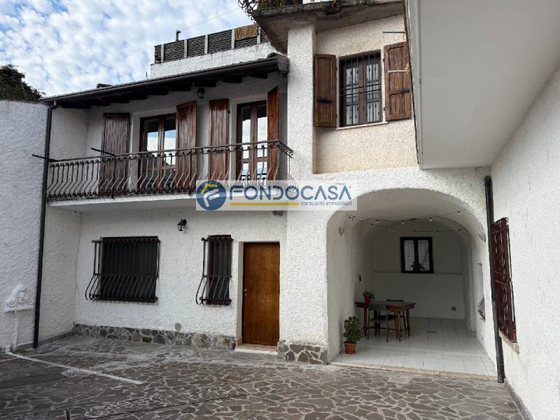 Detached house in Manerba del Garda