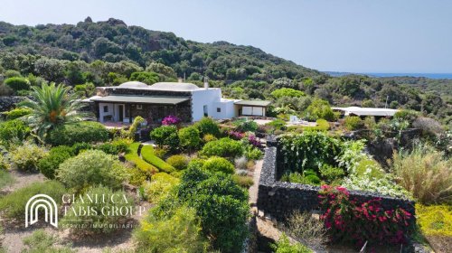 Villa in Pantelleria