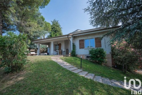 Вилла в Пескьера-дель-Гарда