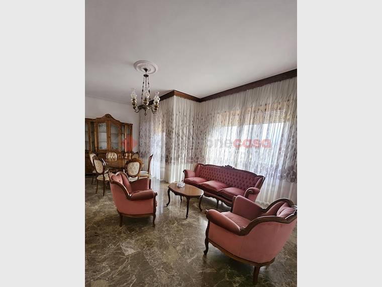 弗罗西诺内公寓