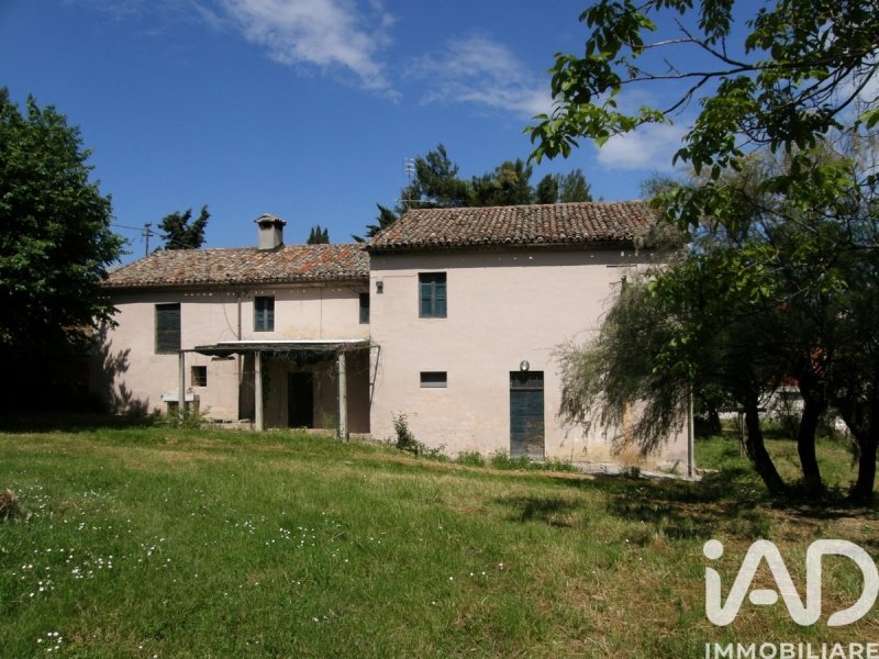 Casa di campagna a Fano