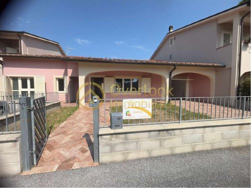 Moradia em banda em Cascina