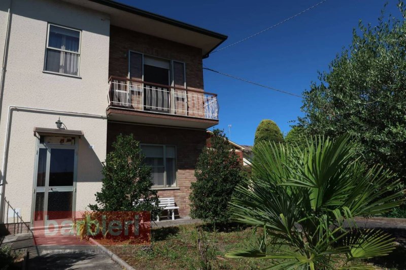 Casa geminada em Ravena