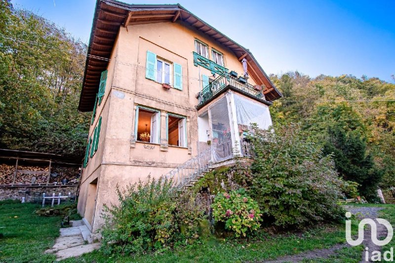 Commercial property in Torriglia