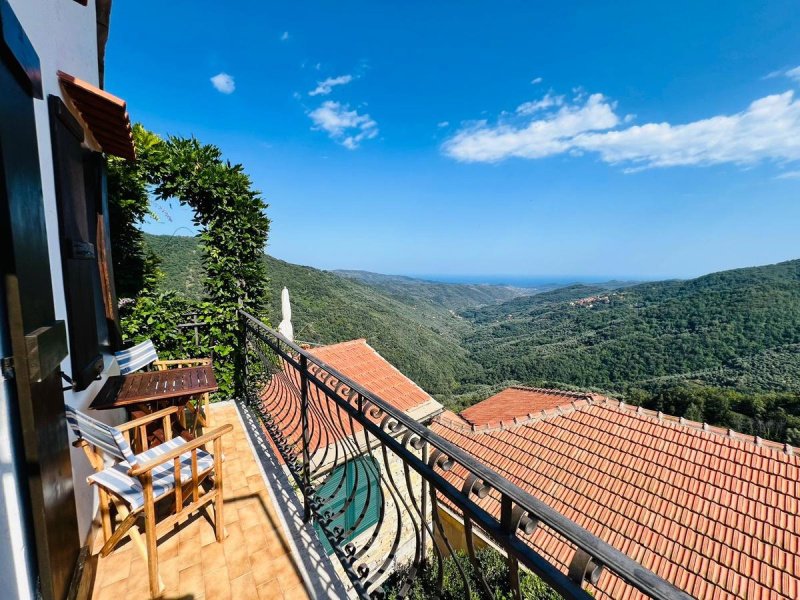 Casa geminada em Prelà