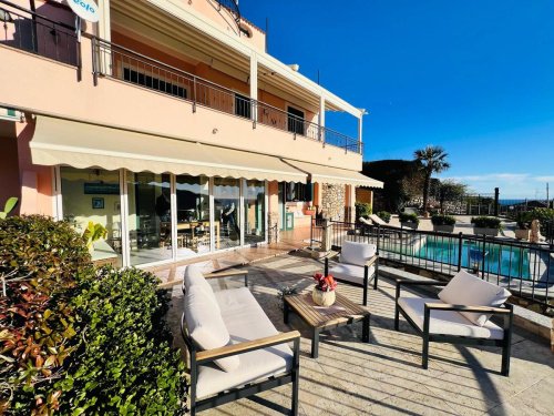 Apartamento independente em Andora