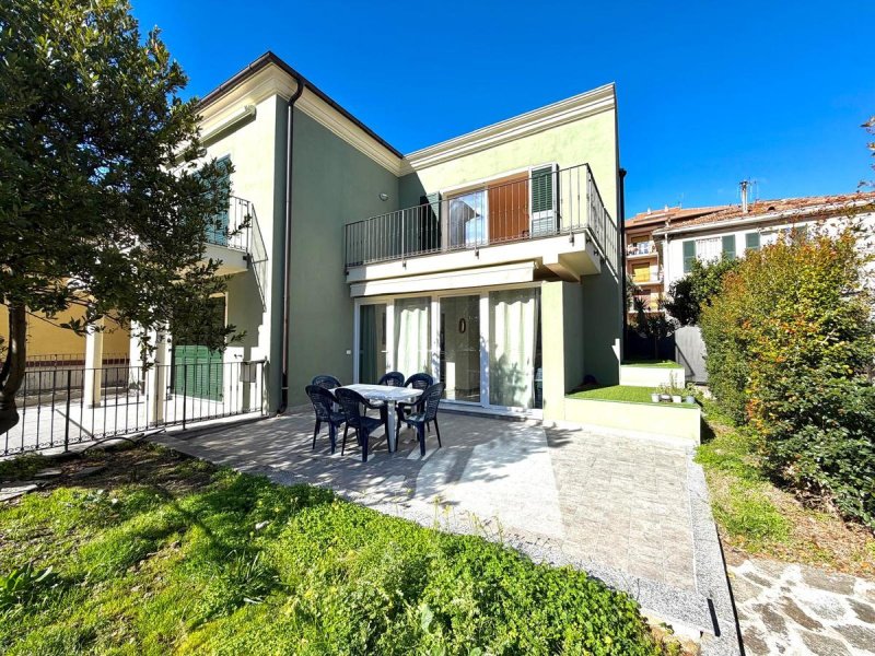 Maison jumelée à San Bartolomeo al Mare