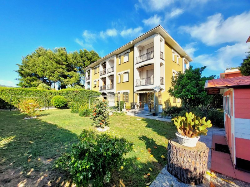 Apartamento em Diano Marina