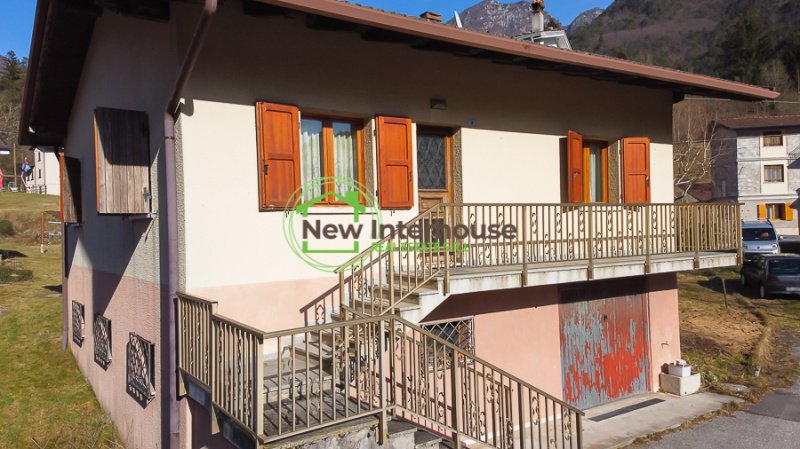 Detached house in Vito d'Asio