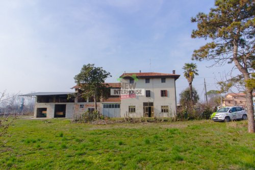 Casa indipendente a Valvasone Arzene
