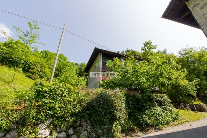 Casa de campo en Frisanco