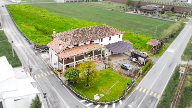 Дом в Диньяно