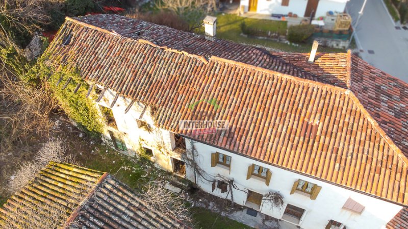 蒙泰雷亚莱瓦尔切利纳房屋