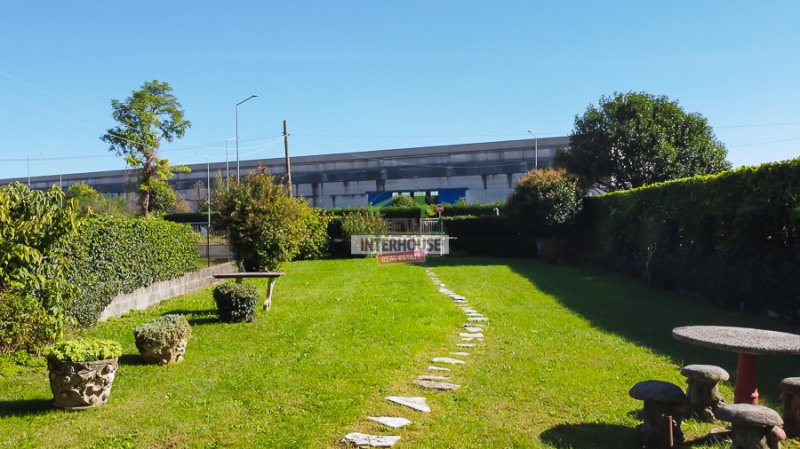 蒙泰雷亚莱瓦尔切利纳公寓