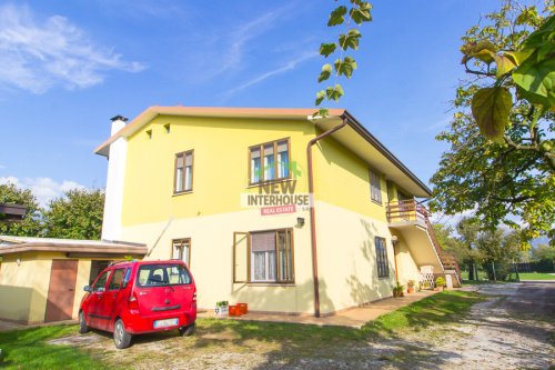 马尼亚戈半独立房屋