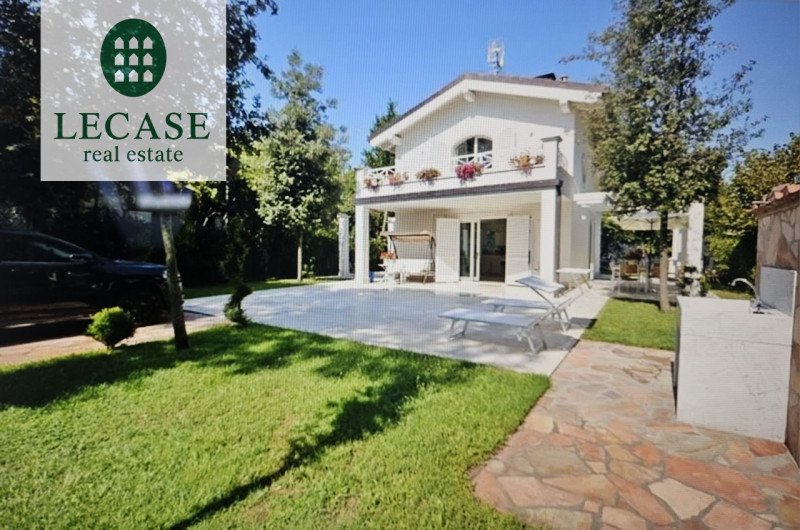 Вилла в Форте-дей-Марми