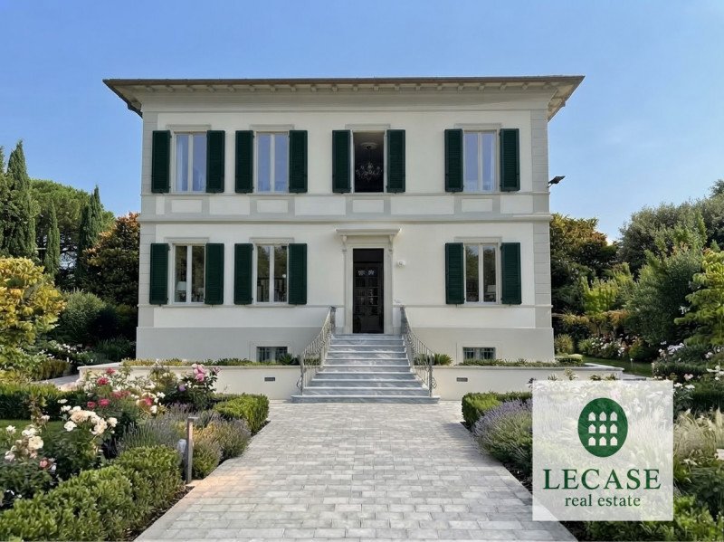 Villa a Forte dei Marmi