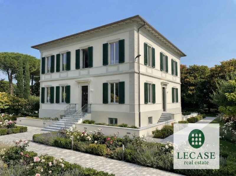 Villa a Forte dei Marmi